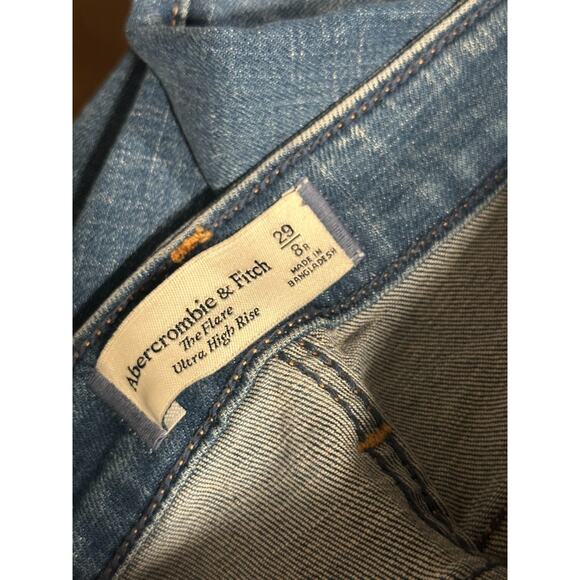 The Flare Jeans - Picture 6 of 6